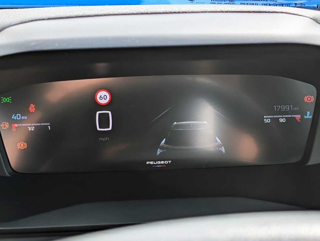 Peugeot 2008 1.2 130Hp Allure SG24MJU Blue #3