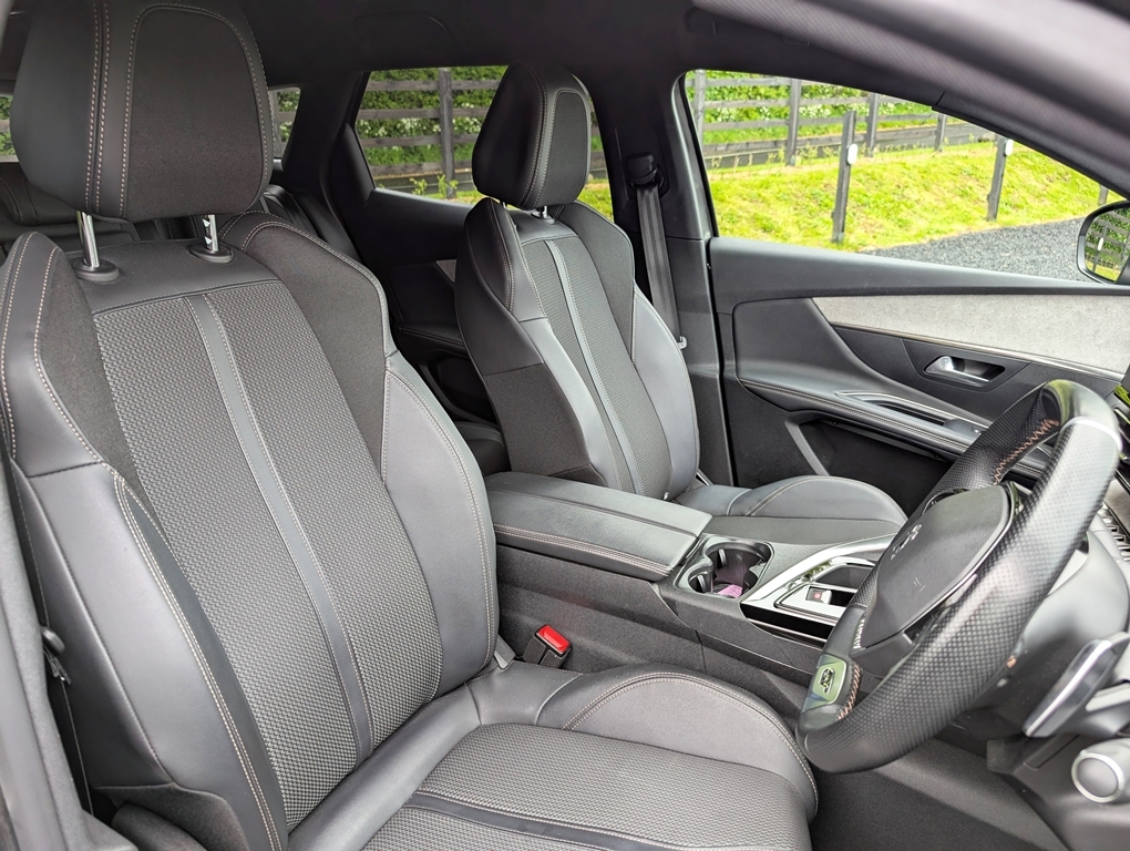 Peugeot 3008 1.5Bhdi 130Hp Gt YB23TZK Grey #4