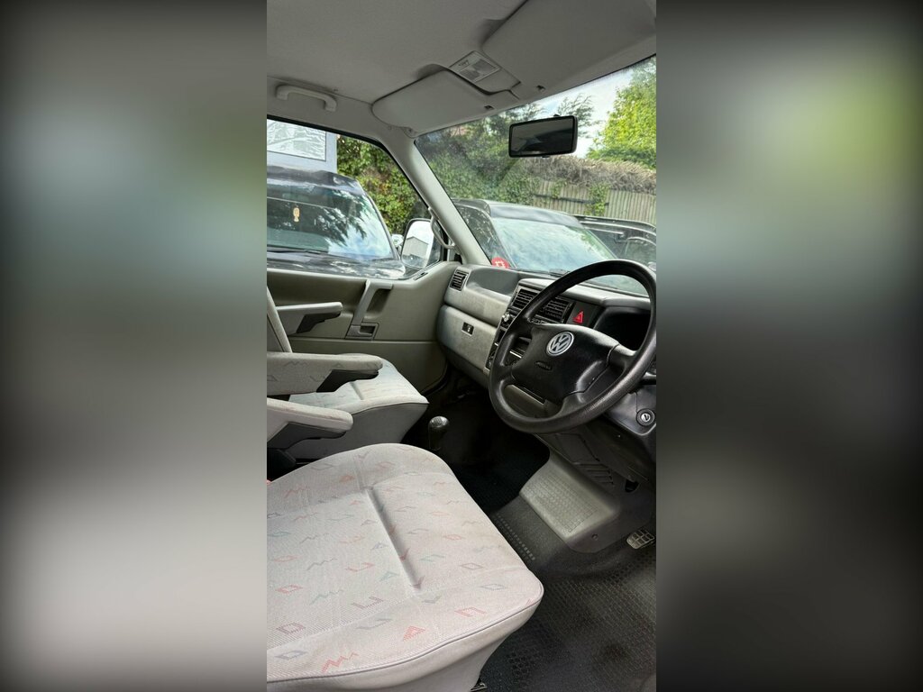 Volkswagen Transporter Van 200303 White #9