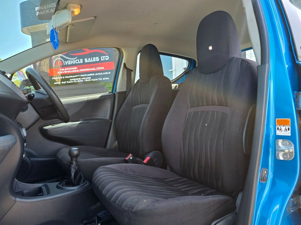 Nissan Pixo 1.0 Visia Euro 5 Purple #17