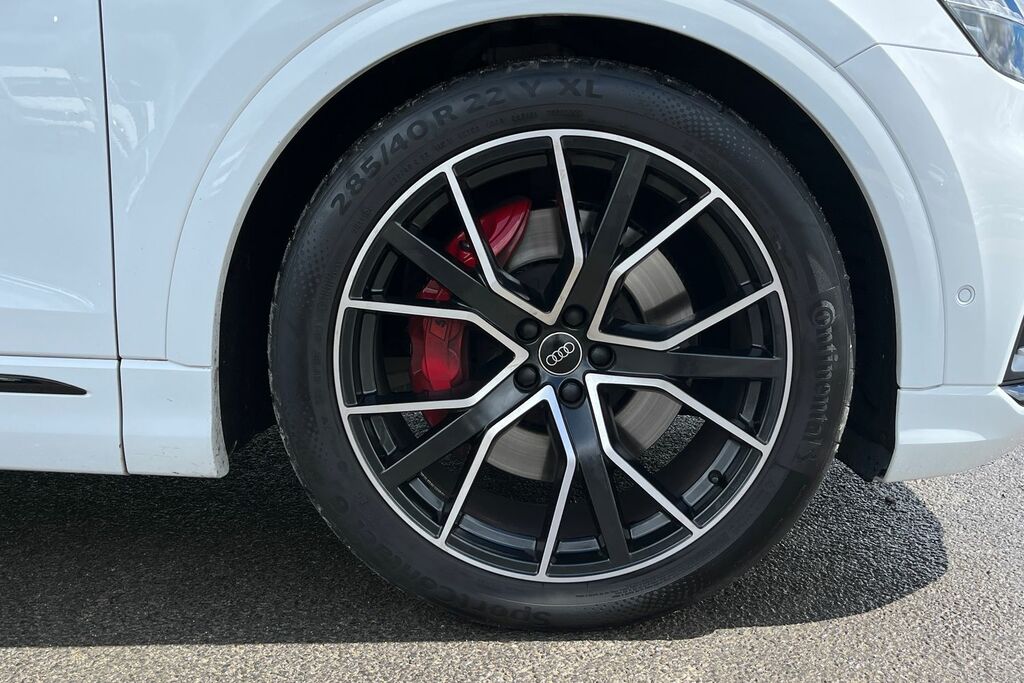Audi SQ8 Petrol Black #5