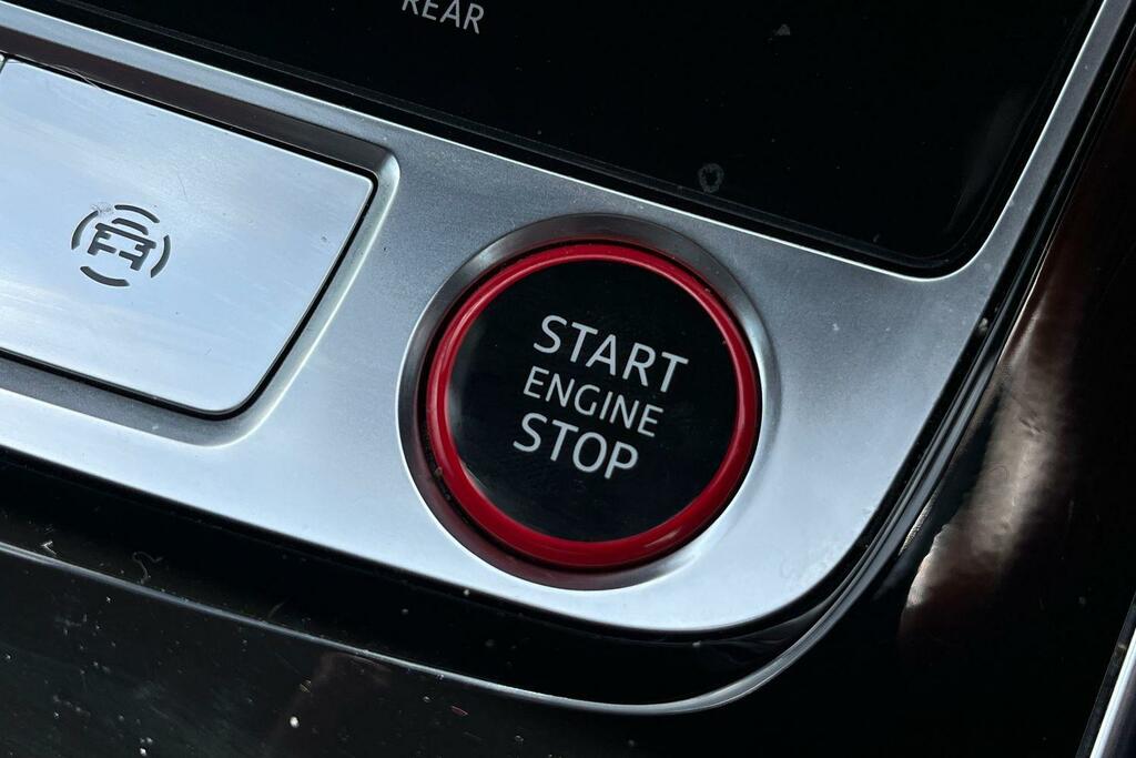 Audi SQ8 Petrol Black #28