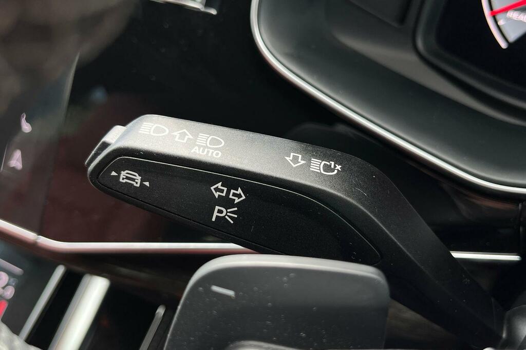 Audi SQ8 Petrol Black #41