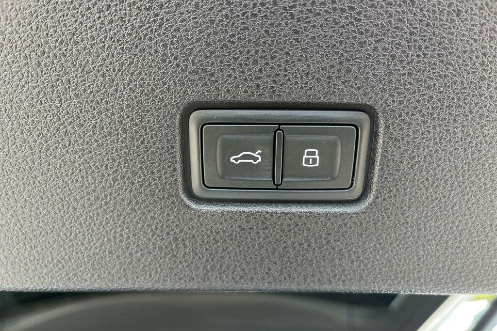 Audi SQ8 Petrol Black #49