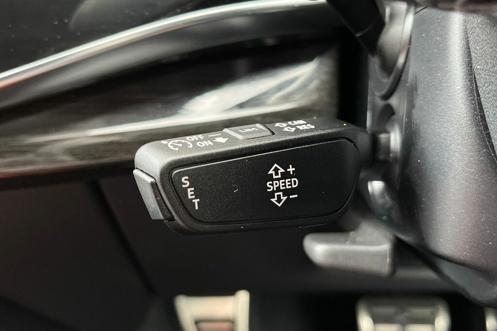 Audi SQ8 Petrol Black #43