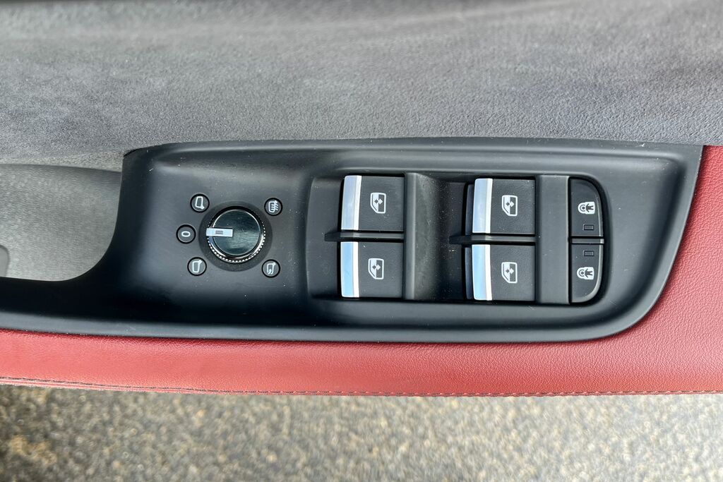 Audi SQ8 Petrol Black #51