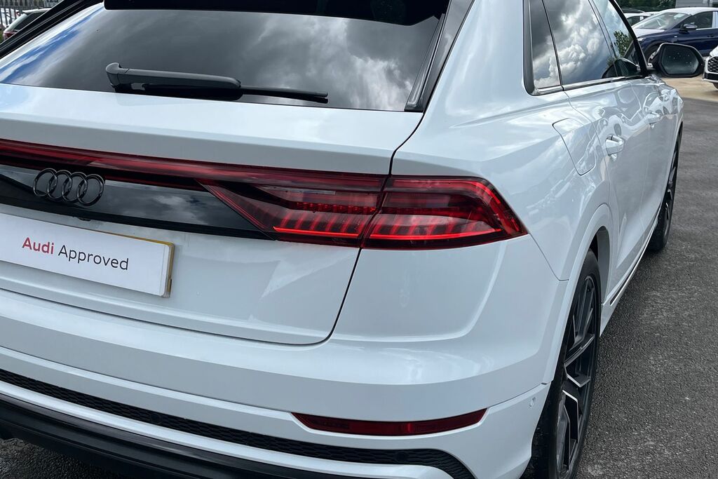 Audi SQ8 Petrol Black #18