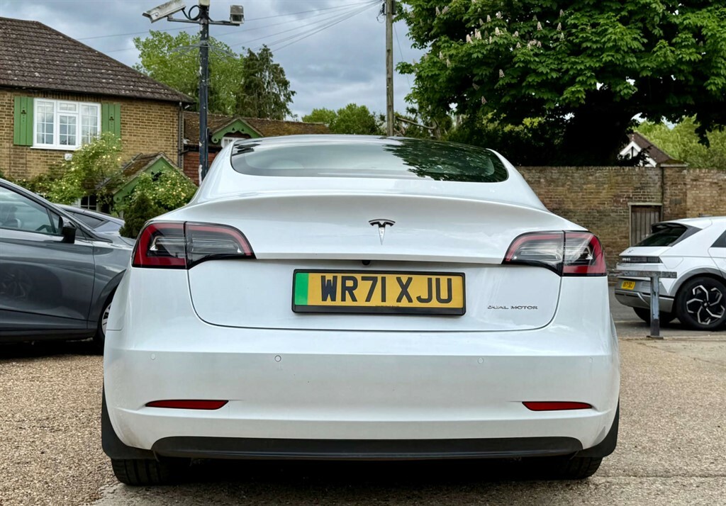 Tesla Model 3 Saloon WR71XJU White #5