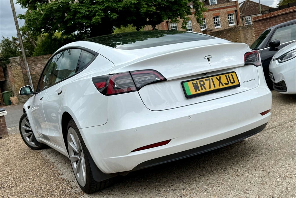 Tesla Model 3 Saloon WR71XJU White #6