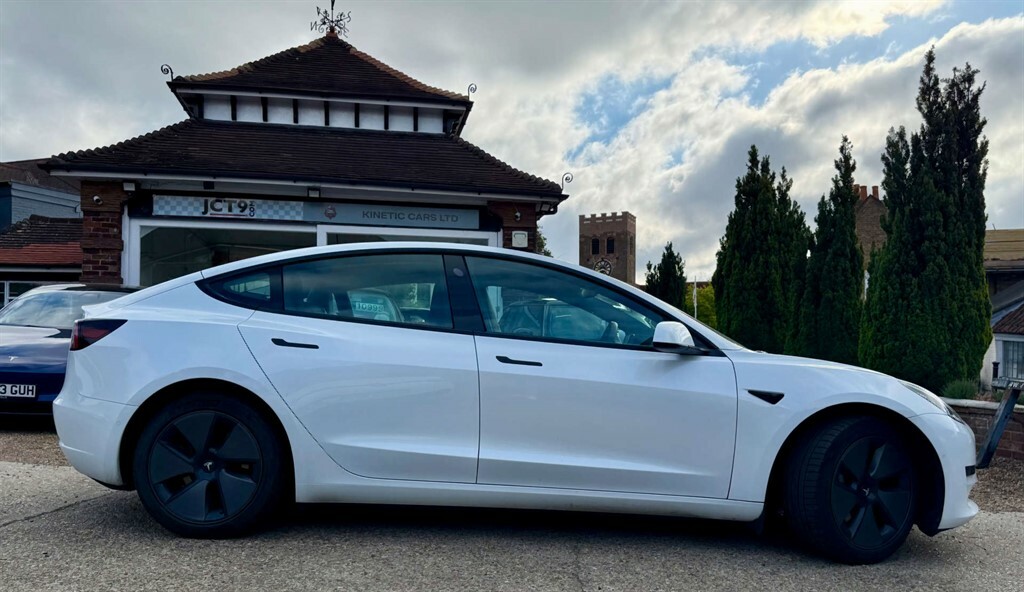 Tesla Model 3 Saloon WU22CVV White #2