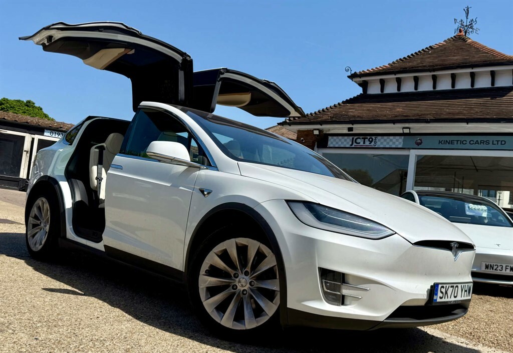 Tesla Model X Suv White