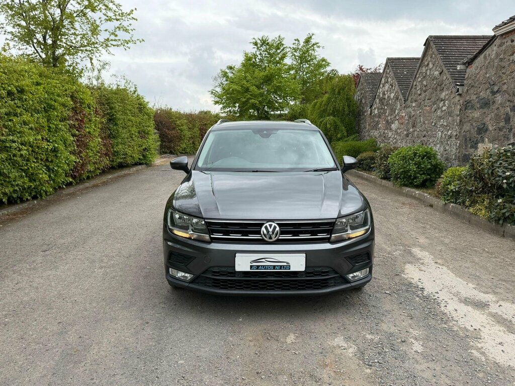 Volkswagen Tiguan 2.0 Tdi Bluemotion Tech Se Navigation Dsg 4Motion WD66KVT Grey #2