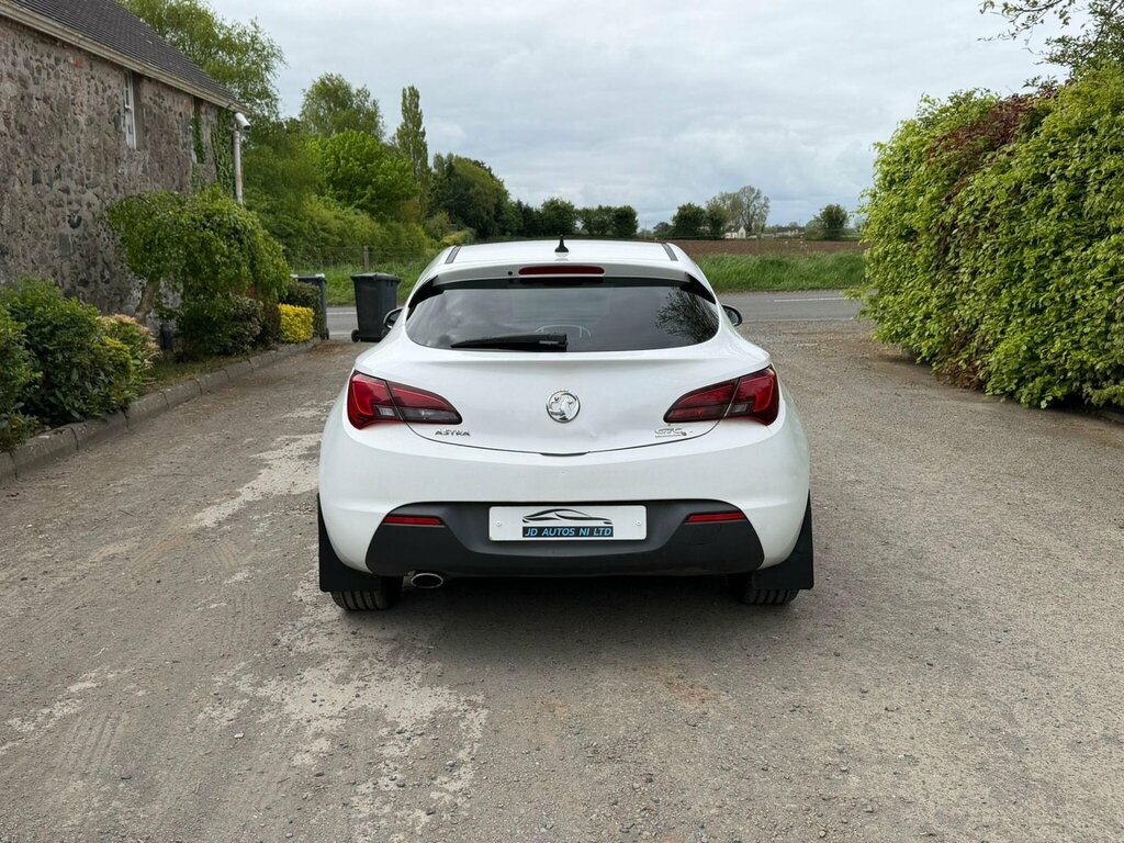 Vauxhall Astra 2.0 Cdti Sri Euro 5 Ss SJZ1221 White #4