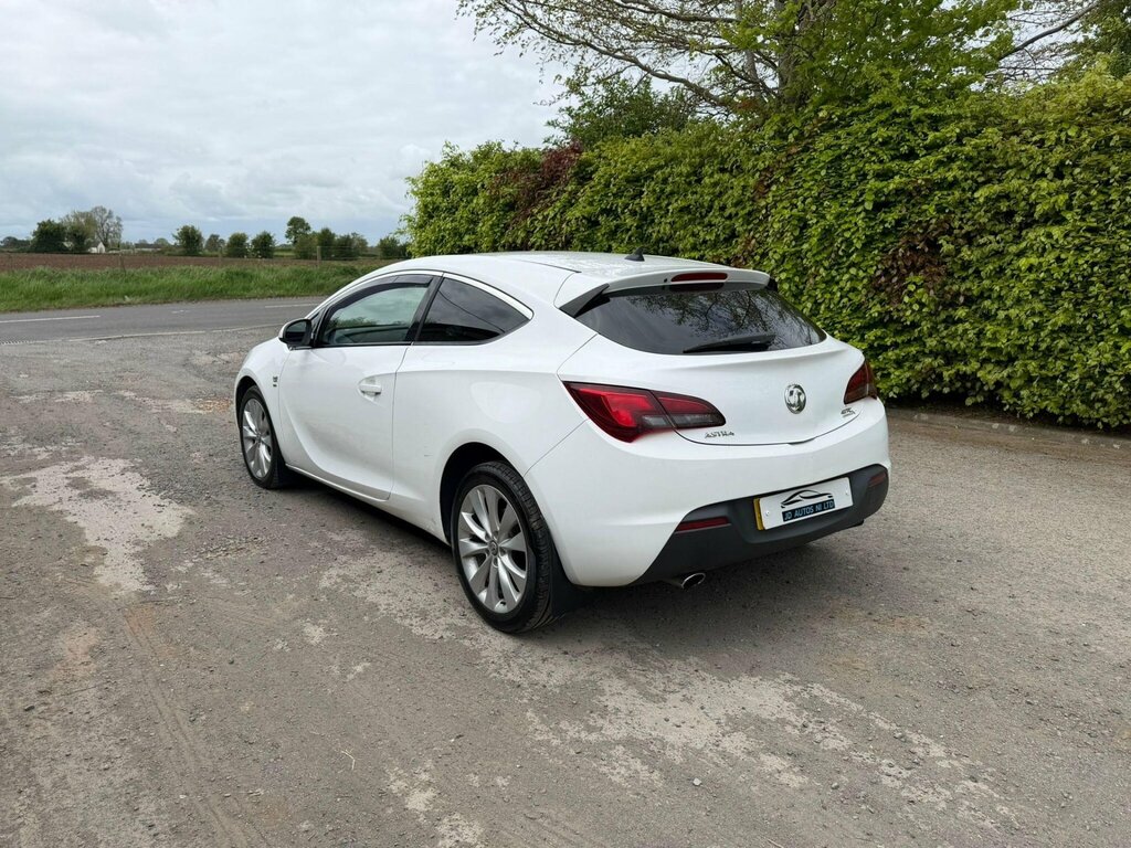 Vauxhall Astra 2.0 Cdti Sri Euro 5 Ss SJZ1221 White #3
