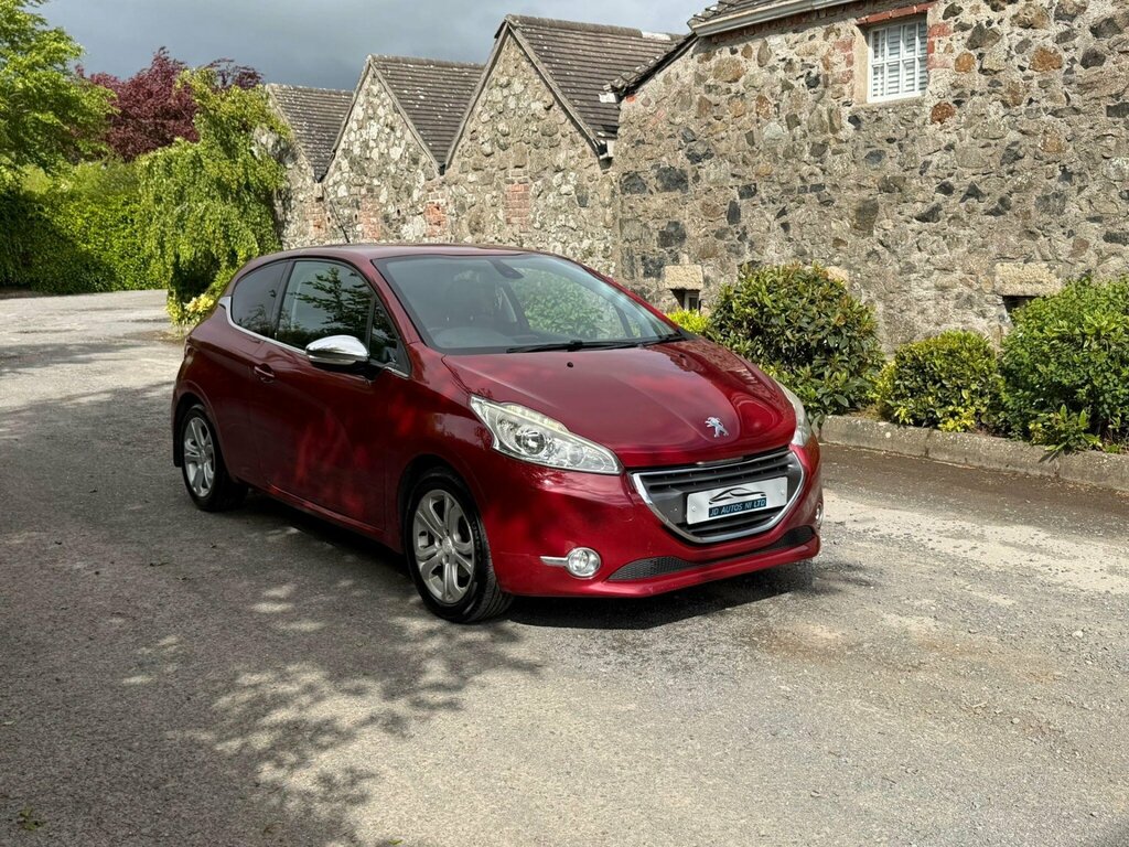 Peugeot 208 1.2 Vti Allure Euro 5 Red