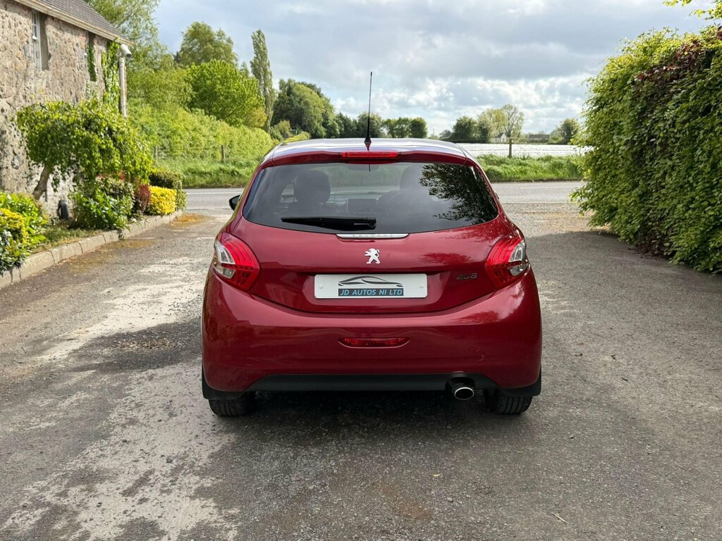 Peugeot 208 1.2 Vti Allure Euro 5 AGZ9429 Red #5