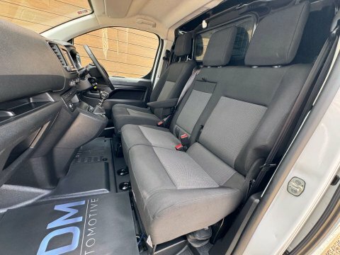 Toyota PROACE 1.5D Combi Medium  #23