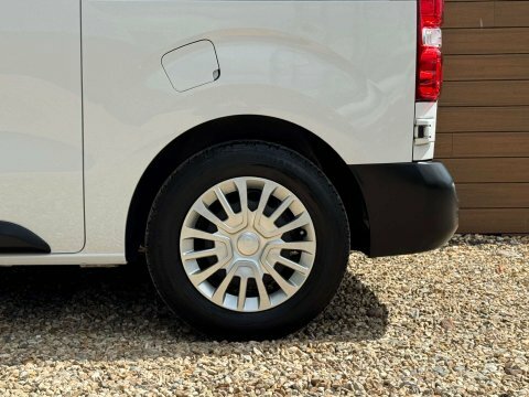 Toyota PROACE 1.5D Combi Medium  #15