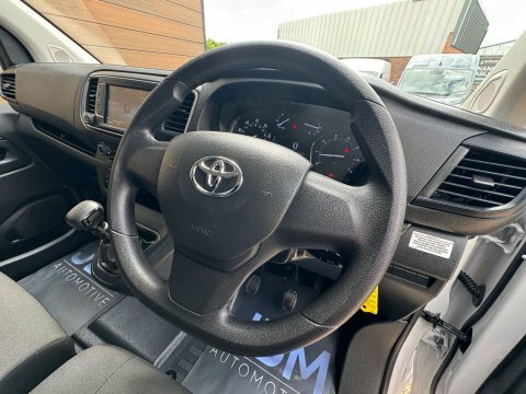 Toyota PROACE 1.5D Combi Medium  #20
