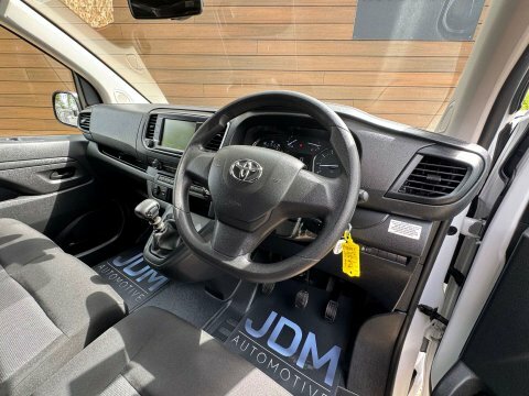 Toyota PROACE 1.5D Combi Medium  #21