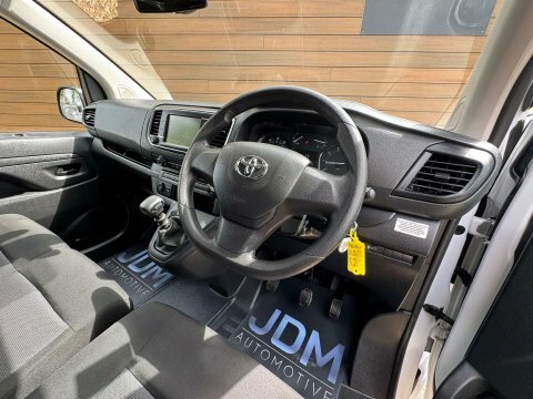 Toyota PROACE 1.5D Combi Medium  #22