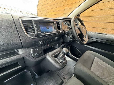 Toyota PROACE 1.5D Combi Medium  #25