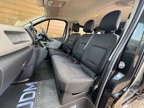 Nissan NV300 Mpv #28