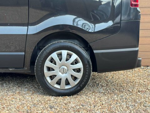 Nissan NV300 Mpv #15