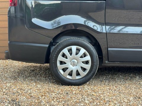 Nissan NV300 Mpv #14