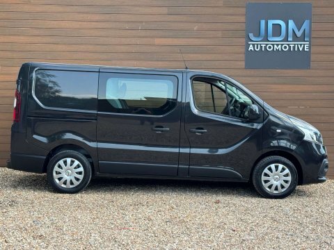Nissan NV300 Mpv #2