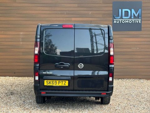 Nissan NV300 Mpv #4