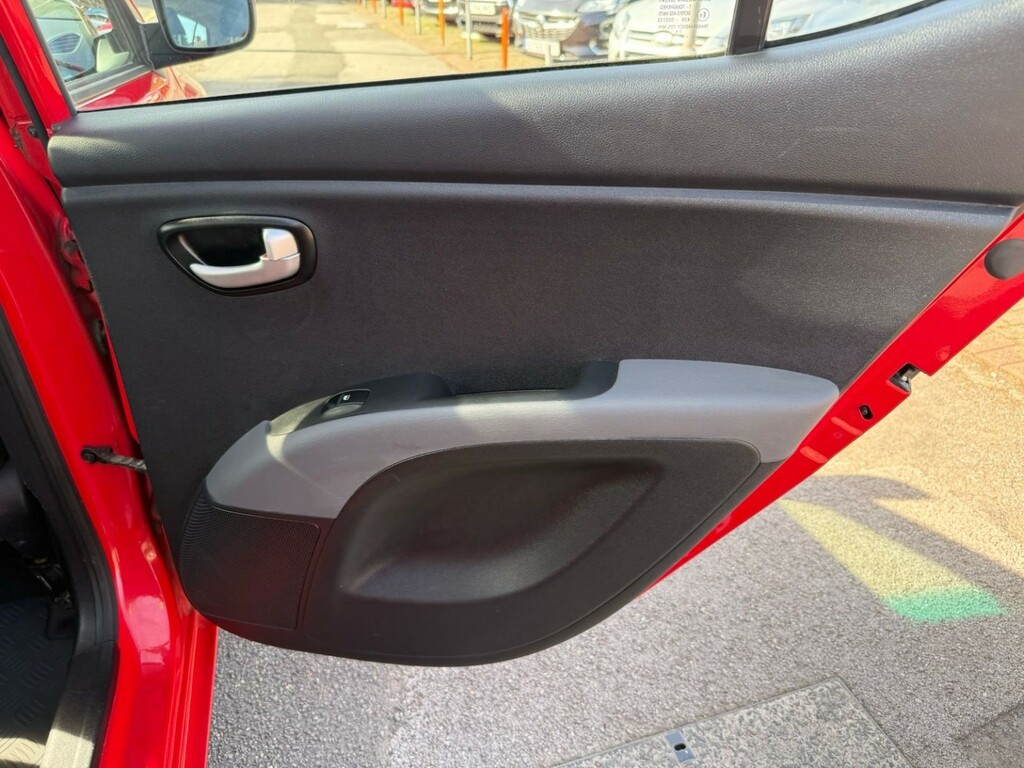 Hyundai I10 1.2 Classic 77 Bhp Silver #13