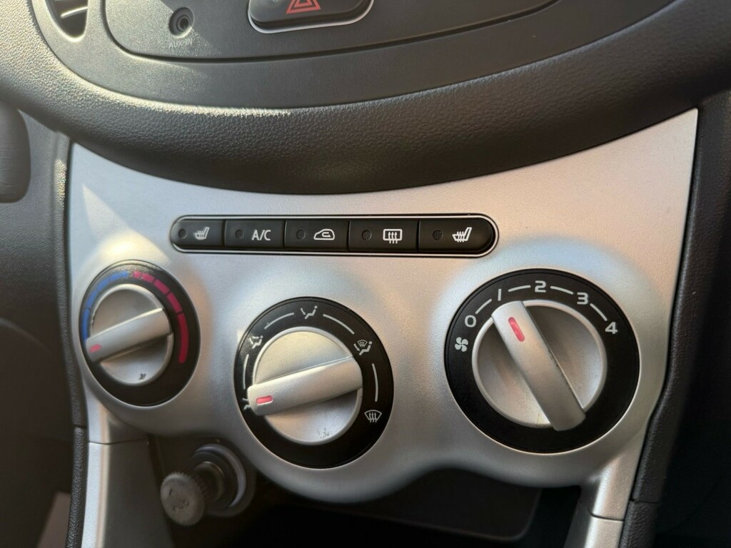 Hyundai I10 1.2 Classic 77 Bhp Silver #18