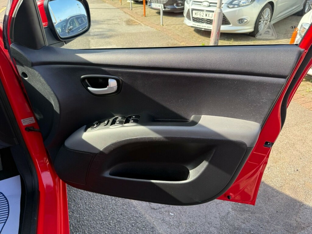 Hyundai I10 1.2 Classic 77 Bhp Silver #8