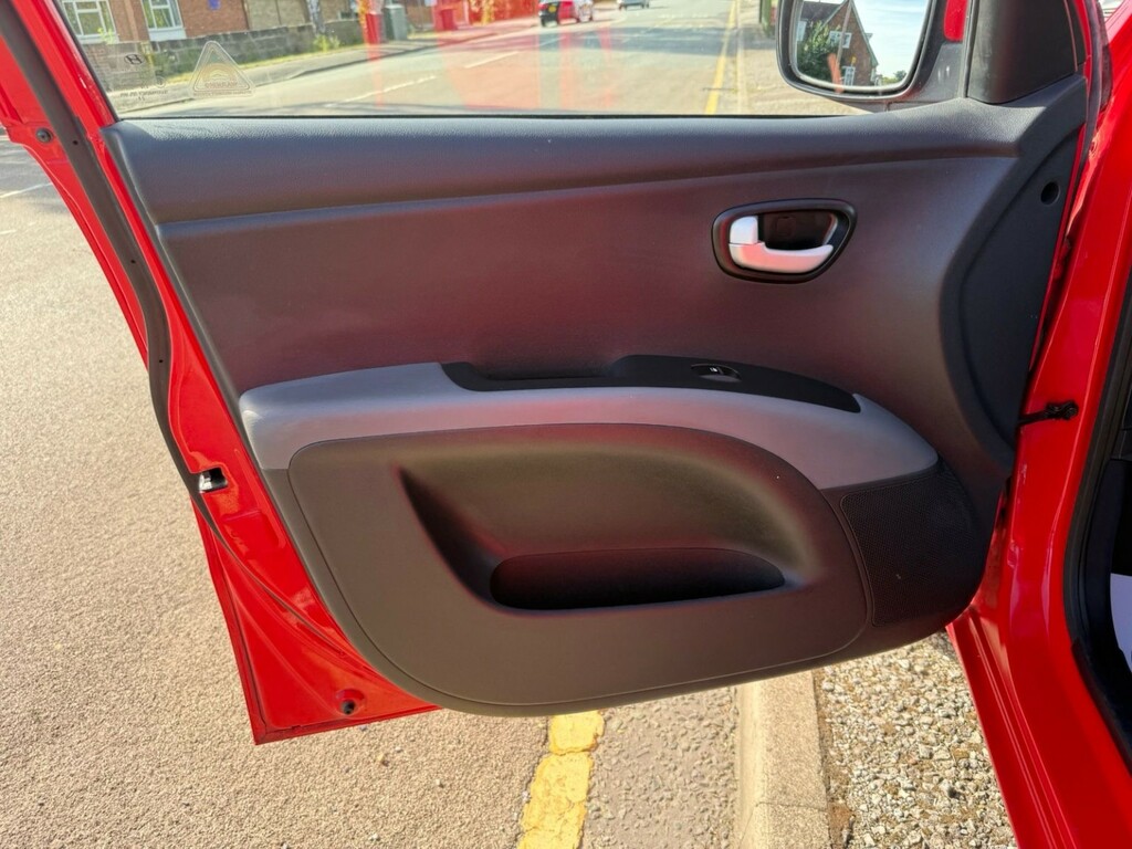 Hyundai I10 1.2 Classic 77 Bhp Silver #11