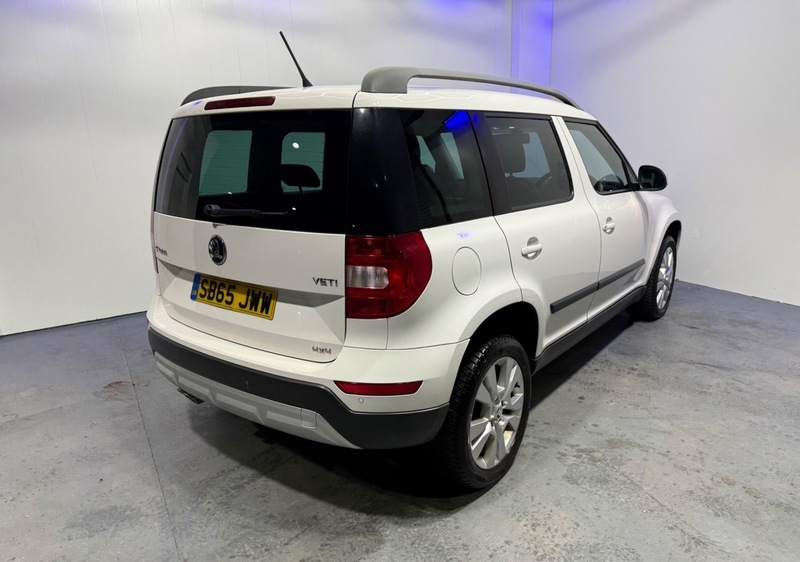 Skoda Yeti Outdoor Se L Tdi SB65JWW White #6