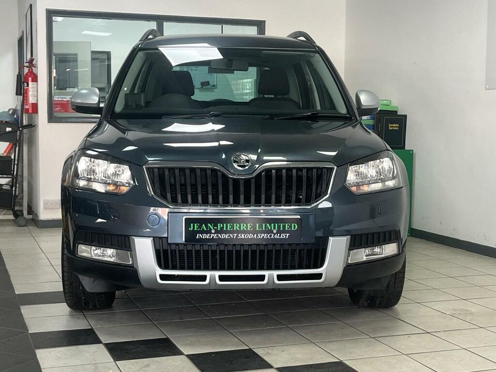 Skoda Yeti Suv 1.2 Tsi Se Outdoor Dsg Euro 5 201515 Grey #2