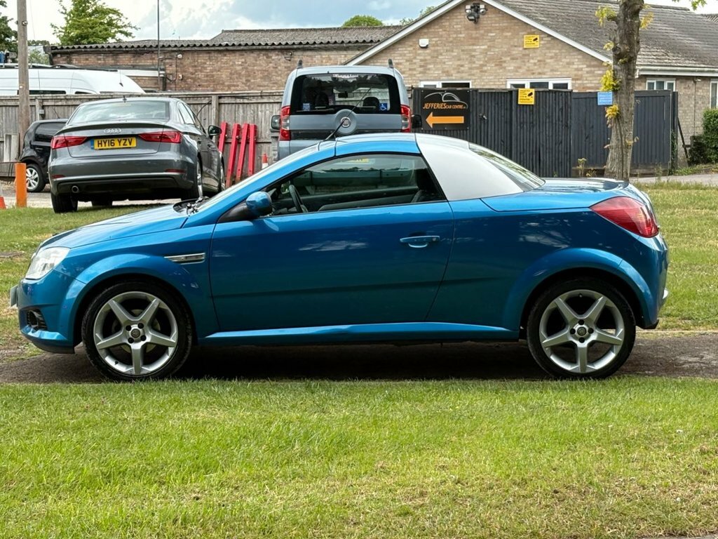 Vauxhall Tigra 1.4L Exclusiv Blue #4