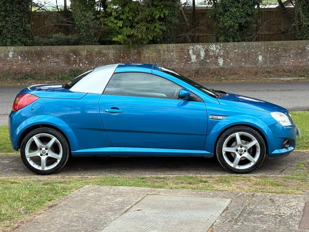 Vauxhall Tigra 1.4L Exclusiv Blue #5