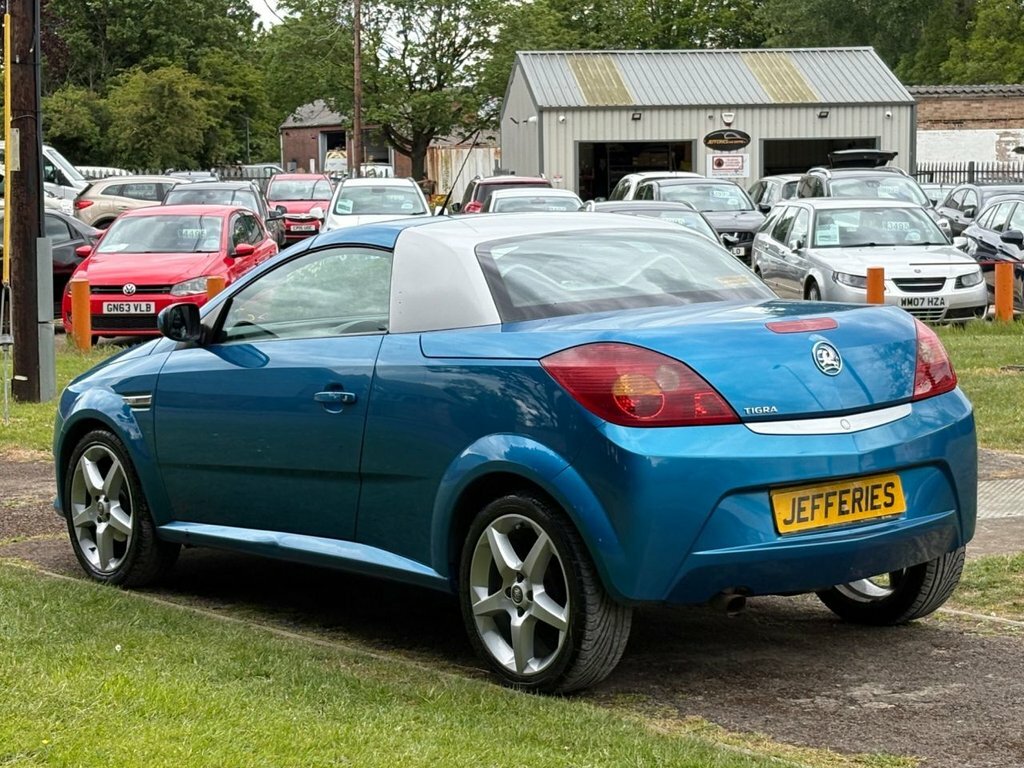 Vauxhall Tigra 1.4L Exclusiv Blue #6