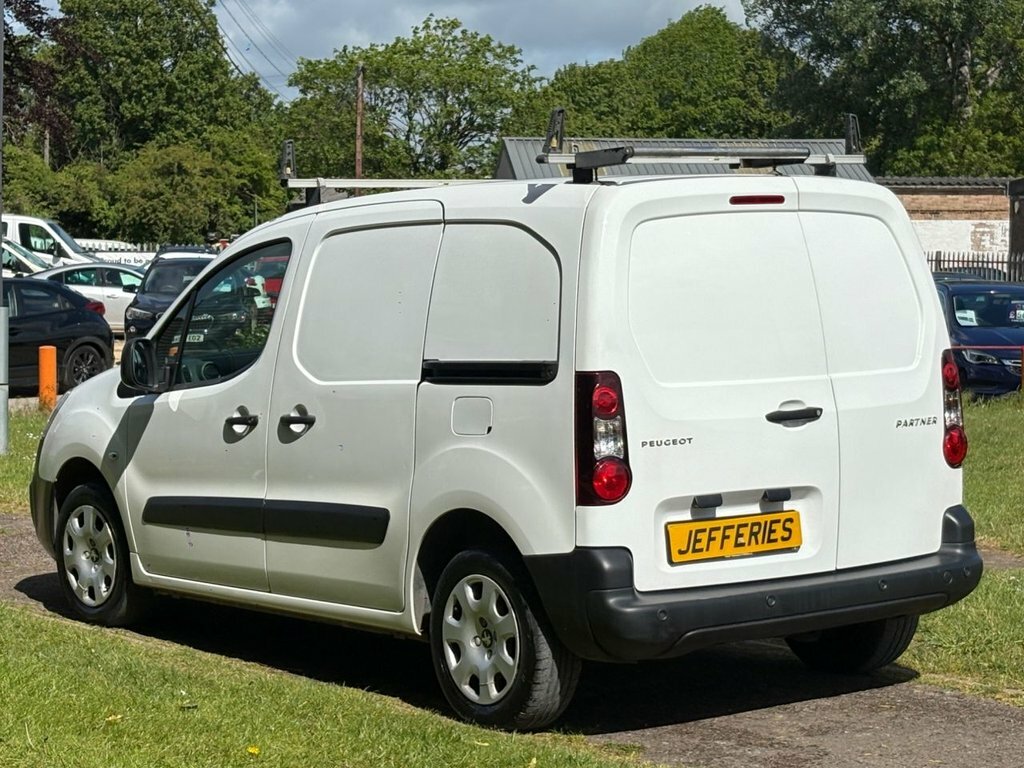 Peugeot Partner 1.6L Professional WJ68JCY White #6