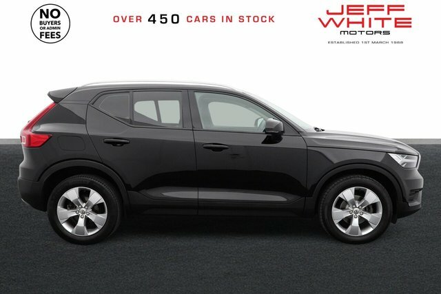 Volvo XC40 T3 Momentum Privacy CU22KWH Black #6