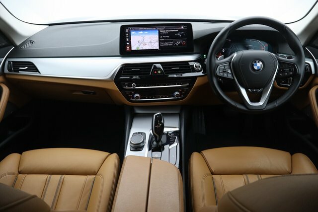 BMW 5 Series 520D Mht Se AK70TXG Black #2