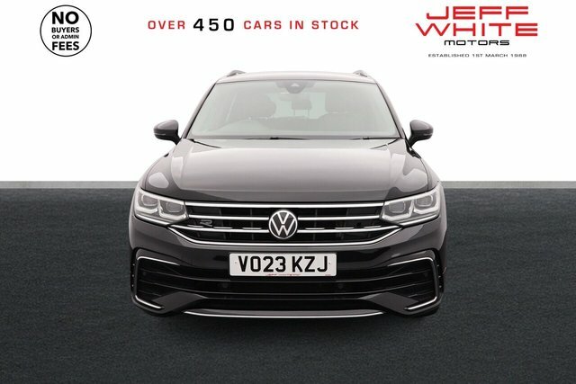 Volkswagen Tiguan Tsi 13Kwh R-line VO23KZJ Black #4