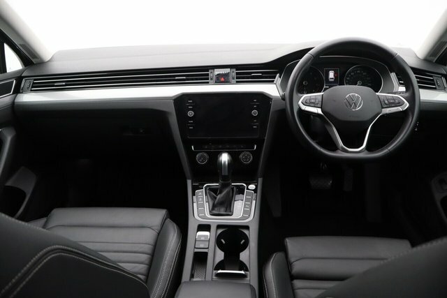 Volkswagen Passat Tsi Evo Sel Estate DE72XWU Black #2