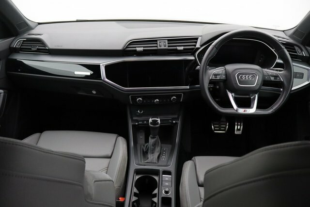 Audi Q3 Tdi 35 Black Edition RE71VGX Black #2