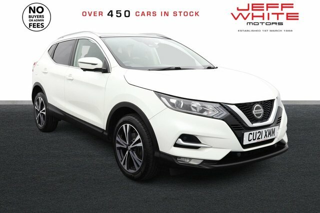 Nissan Qashqai Dig-t N-connecta Pan White
