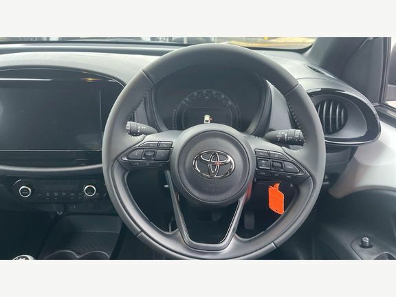 Toyota Aygo X Edge White #6