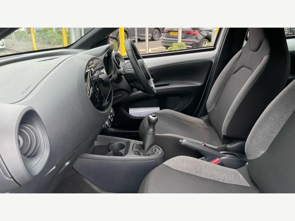 Toyota Aygo X Pure Manual LC24AKJ White #5
