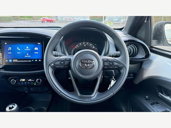 Toyota Aygo X Edge White #6